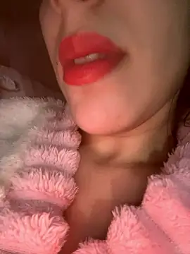 Snapshot of Mimisixo chatting on 01.13.26 Mimisixo online show from 01.13.26