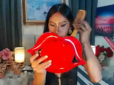 Snapshot of sassylatina chatting on 10.31.25 sassylatina online show from 10.31.25