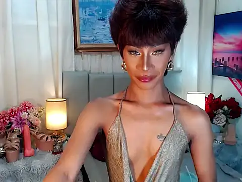 Snapshot of sassylatina chatting on 11.14.25 sassylatina online show from 11.14.25