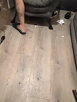 Snapshot of Cnutt310 chatting on 12.16.25 Cnutt310 online show from 12.16.25