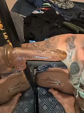 Snapshot of Cnutt310 chatting on 12.17.25 Cnutt310 online show from 12.17.25