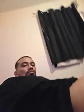 Snapshot of Cnutt310 chatting on 01.11.26 Cnutt310 online show from 01.11.26