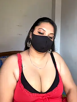 Snapshot of Momita-1 chatting on 11.03.25 Momita-1 online show from 11.03.25