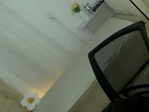 Snapshot of Aviana_Xxx12 chatting on 12.19.25 Aviana Xxx12 online show from 12.19.25