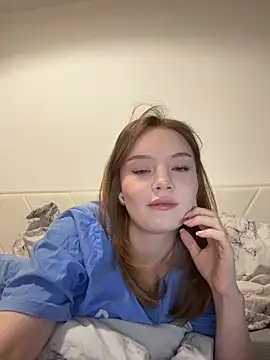 Snapshot of feral__berrys chatting on 11.17.25 feral berrys online show from 11.17.25