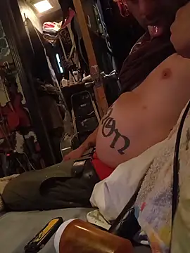 Snapshot of Twoslipperywhenwett chatting on 11.10.25 Twoslipperywhenwett online show from 11.10.25