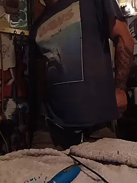 Snapshot of Twoslipperywhenwett chatting on 11.12.25 Twoslipperywhenwett online show from 11.12.25