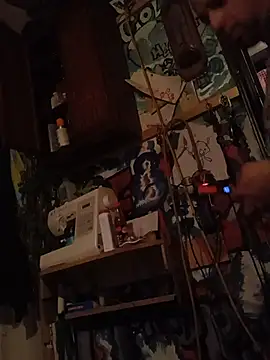 Snapshot of Twoslipperywhenwett chatting on 11.14.25 Twoslipperywhenwett online show from 11.14.25