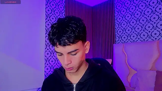 LIHIAN TAY online show from 04.08.26