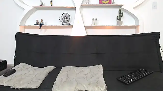 PRETTY SEX1 online show from 11.24.25