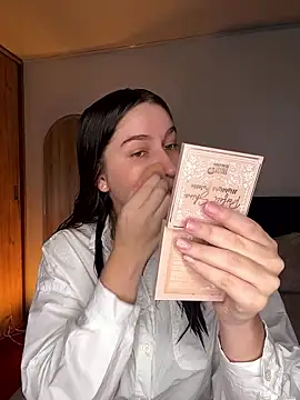 Agata Holman online show from 01.15.26