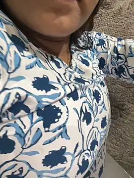 Snapshot of sexyriya____ chatting on 09.21.25 sexyriya     online show from 09.21.25