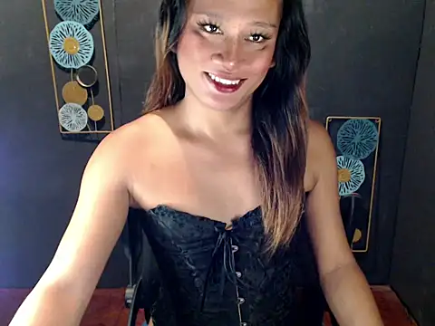 Snapshot of dominantTransfucker chatting on 10.31.25 dominantTransfucker online show from 10.31.25