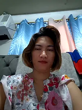 Snapshot of lustlushlady6 chatting on 10.26.25 lustlushlady6 online show from 10.26.25