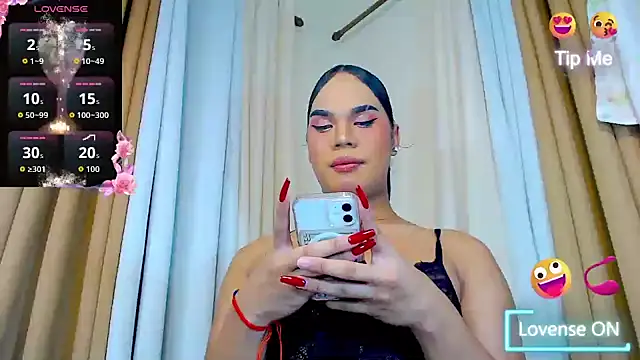 Snapshot of Dream_Mistress chatting on 10.20.25 Dream Mistress online show from 10.20.25