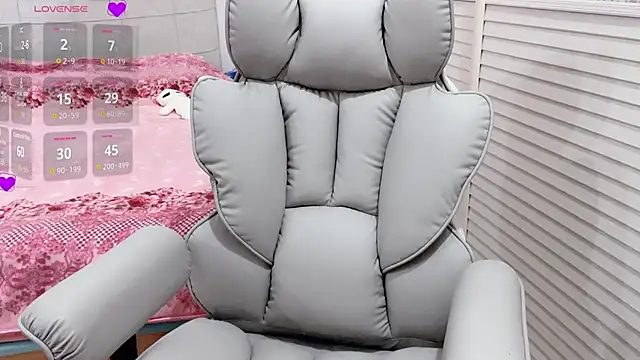 Holiland online show from 01.13.26