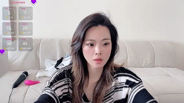 Holiland online show from 01.19.26