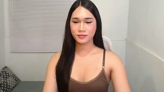 Snapshot of Leighs_Celine chatting on 02.24.26 Leighs Celine online show from 02.24.26