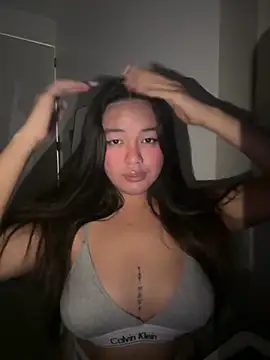 Snapshot of urasianlady chatting on 11.04.25 urasianlady online show from 11.04.25