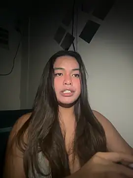 Snapshot of urasianlady chatting on 11.08.25 urasianlady online show from 11.08.25