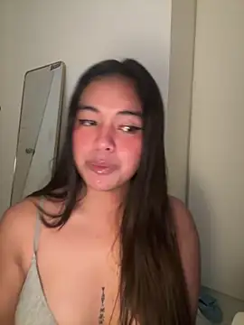 Snapshot of urasianlady chatting on 11.10.25 urasianlady online show from 11.10.25