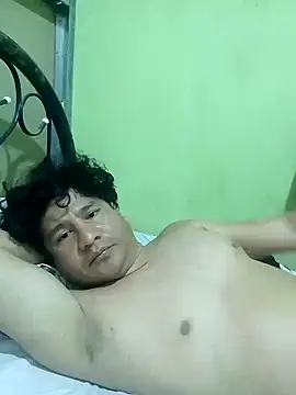 Snapshot of 3-11A chatting on 10.20.25 3-11A online show from 10.20.25