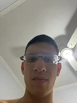 Snapshot of safadezanunes2 chatting on 10.28.25 safadezanunes2 online show from 10.28.25