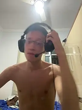 Snapshot of safadezanunes2 chatting on 11.04.25 safadezanunes2 online show from 11.04.25