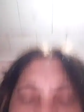 Snapshot of Tudiablita21 chatting on 10.31.25 Tudiablita21 online show from 10.31.25