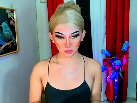 Snapshot of Queen_yasii_88 chatting on 10.21.25 Queen yasii 88 online show from 10.21.25