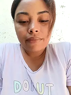 Naomi-Summer online show from 11.12.25