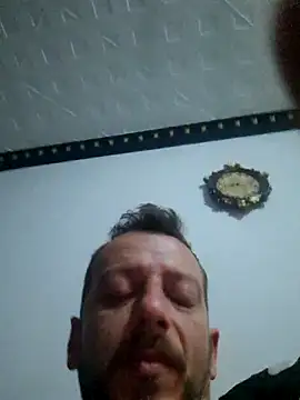 Snapshot of raducori chatting on 03.13.26 raducori online show from 03.13.26