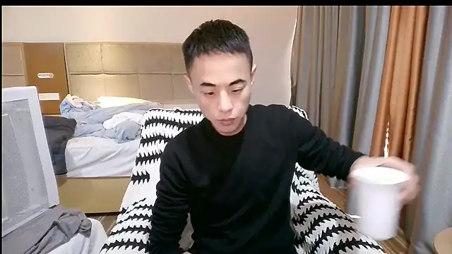 Tsia-Die online show from 12.14.25