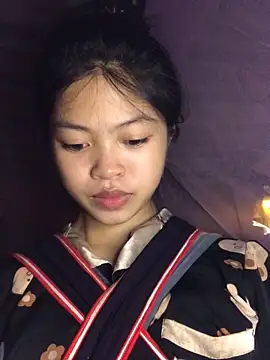 Thy00   online show from 10.07.25