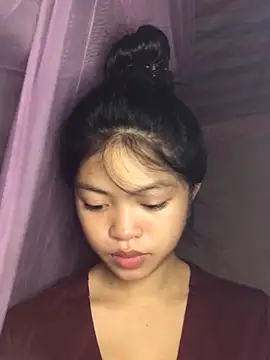 Thy00   online show from 10.10.25