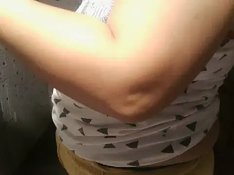 Snapshot of Sexymom350 chatting on 10.25.25 Sexymom350 online show from 10.25.25