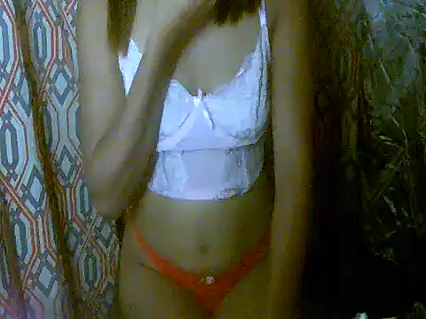 Snapshot of Virgen_christine01 chatting on 10.05.25 Virgen christine01 online show from 10.05.25