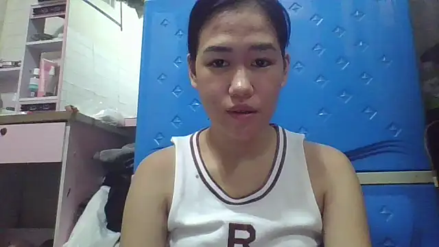 Snapshot of waynecruz chatting on 10.09.25 waynecruz online show from 10.09.25