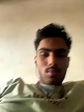 Snapshot of hoegupta chatting on 11.12.25 hoegupta online show from 11.12.25