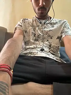 Snapshot of hoegupta chatting on 11.29.25 hoegupta online show from 11.29.25