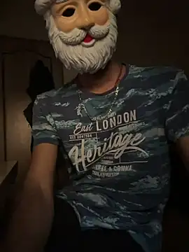 Snapshot of hoegupta chatting on 12.17.25 hoegupta online show from 12.17.25