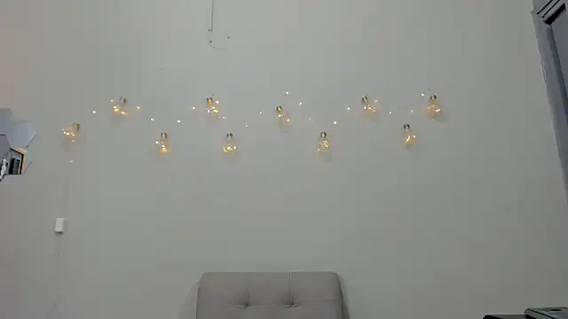 Snapshot of alianim chatting on 11.23.25 alianim online show from 11.23.25