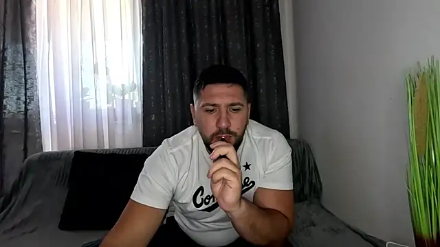 Snapshot of Gold_Alpha_Boy chatting on 09.16.25 Gold Alpha Boy online show from 09.16.25