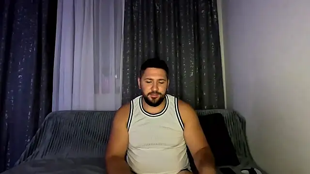 Snapshot of Gold_Alpha_Boy chatting on 09.19.25 Gold Alpha Boy online show from 09.19.25