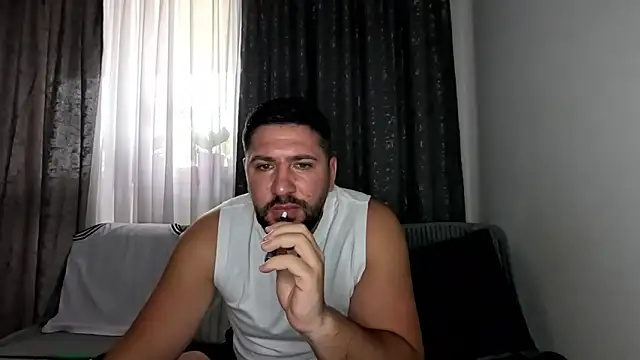 Snapshot of Gold_Alpha_Boy chatting on 09.30.25 Gold Alpha Boy online show from 09.30.25