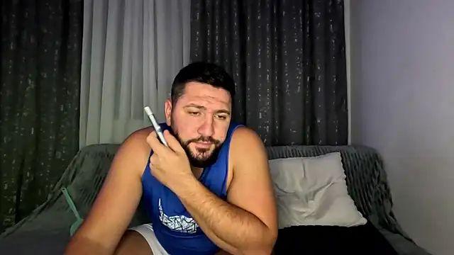 Snapshot of Gold_Alpha_Boy chatting on 10.12.25 Gold Alpha Boy online show from 10.12.25