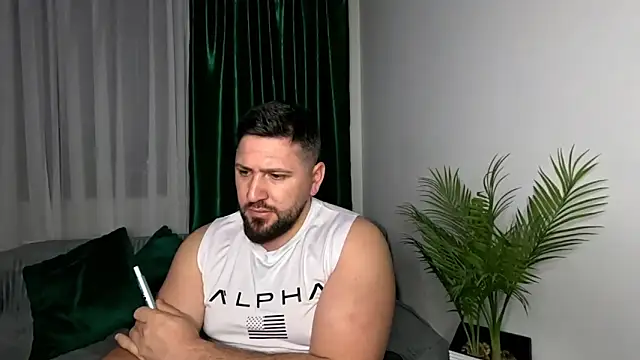 Snapshot of Gold_Alpha_Boy chatting on 05.03.26 Gold Alpha Boy online show from 05.03.26