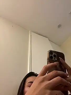 Snapshot of hechanovaa chatting on 07.17.26 hechanovaa online show from 07.17.26