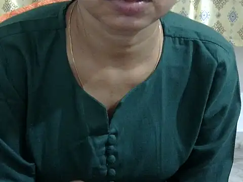 Snapshot of CHAMELI4747 chatting on 05.01.26 CHAMELI4747 online show from 05.01.26