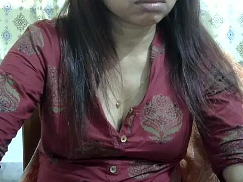 Snapshot of CHAMELI4747 chatting on 05.11.26 CHAMELI4747 online show from 05.11.26